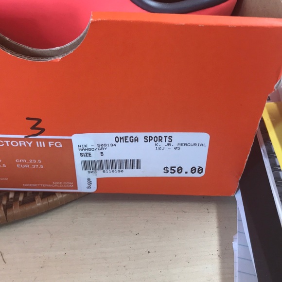 🎉🎊Host Pick🎉Nike Baseball cleats size 5y - Picture 3 of 5